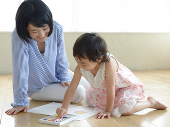 セラピストと子どものイメージ